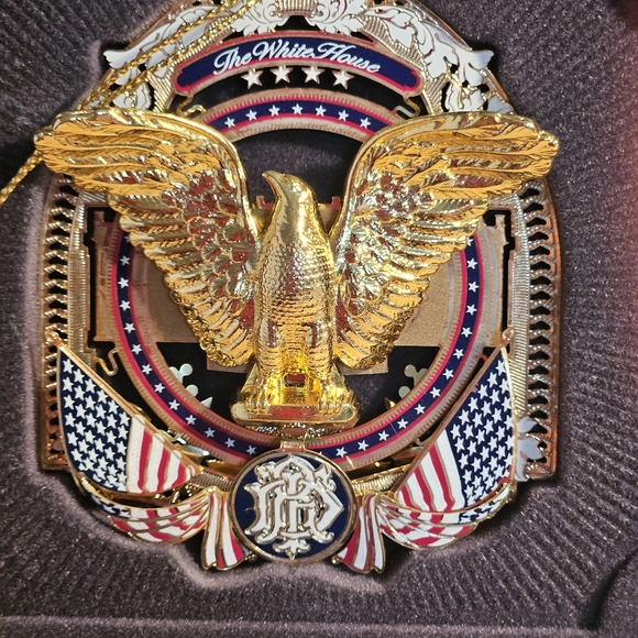 The White House Historical Association CHRISTMAS ORNAMENT 2017 - Picture 5 of 8